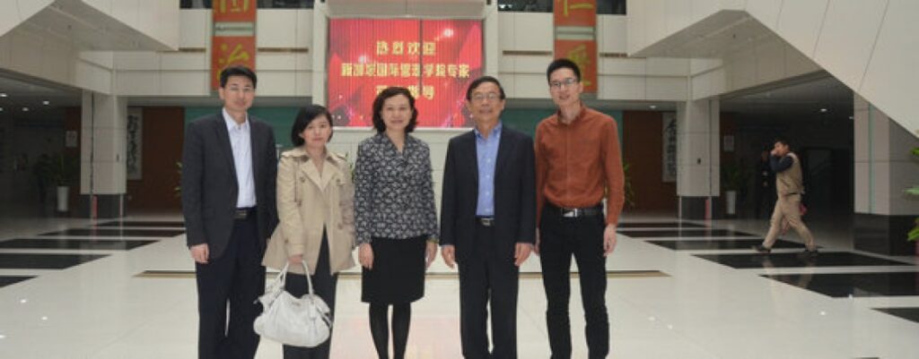 新加坡国际管理学院陈丽颖院长和刘圣烈主席与中山市小榄人民医院何淑明院长以及陈光辉副院长洽谈国际合作及交流