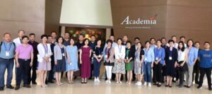 第331&332 期 65名学员相聚在新加坡国际管理学院